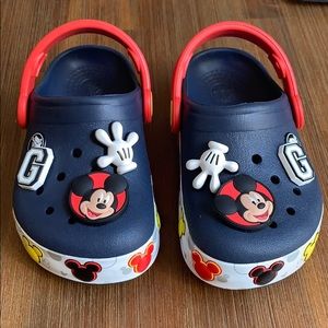 Kids’ Crocband Disney Mickey Mouse Lights Clog 8